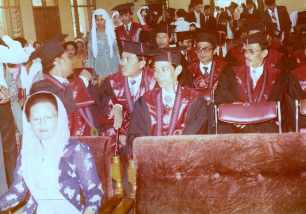 Wisuda Kiai Ahmad Rifai Arief